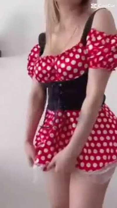 Mommy’s hungry for some tight asses!