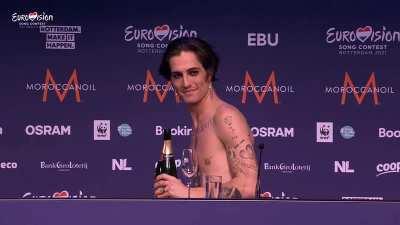 tfw people think you were doing drugs but you were just weird and vibin'