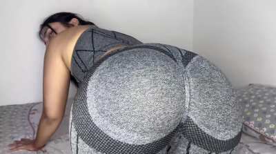 A strong, ripe fart, just for you