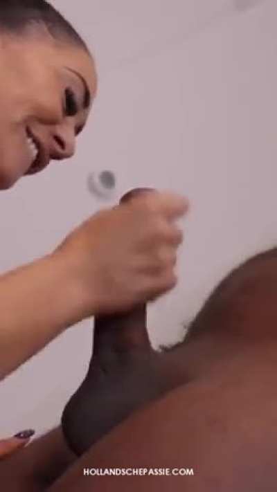 Morgan belt aan... in haar geile ondergoedje 🍆💦