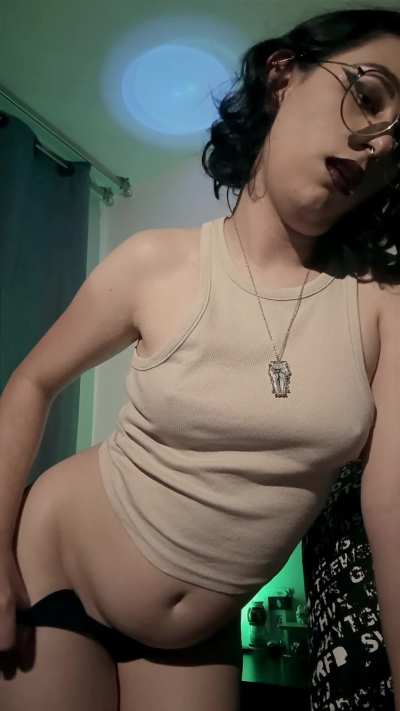 I'll suck your dick if you undress me