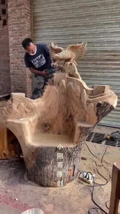 From a single tree trunk to a stunning masterpiece 🌳 With just a chainsaw🤯