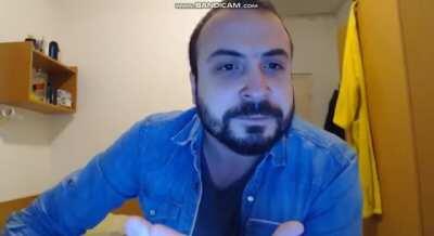 Halkını sevmeyen devlet halkını s*ker.