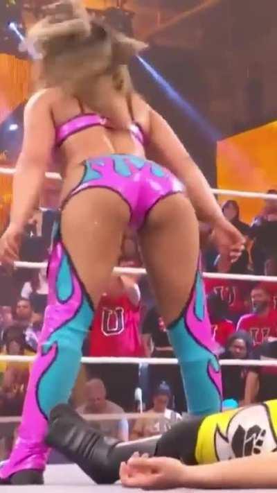 Lola Vice being such a Twerking Hoe ( And Its Amazing )