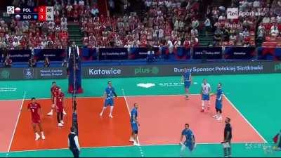 Leon breaks his own International Service Speed Record