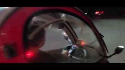 32 year old Toronto man who came to pick up a 15 year old girl ‘escapes’ in his tiny car when confronted