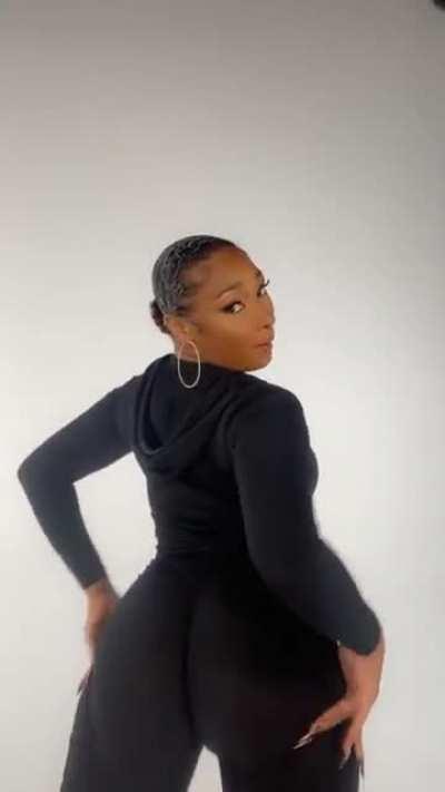 No draws on🤤 (Got deleted)