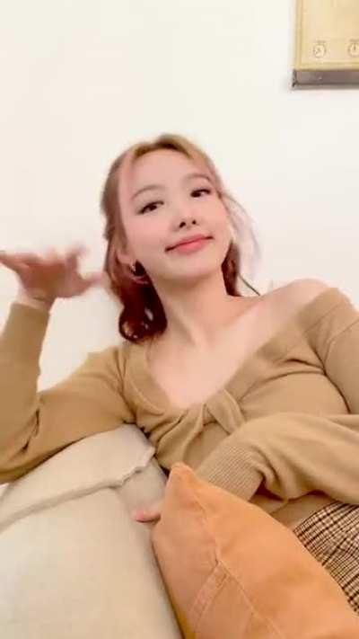 211227 - Nayeon