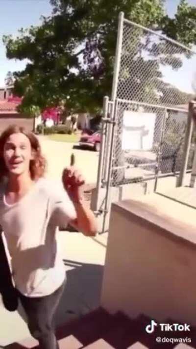 A Karen is no match for a Kyle