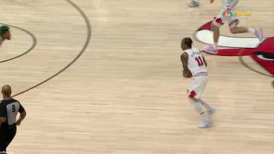 [Highlight] Marcus Smart double taps the ref trying to save the ball off the deflection