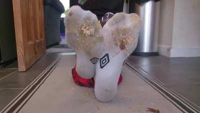 7 min locust crush in white socks aftermath.. dm to see me step on and grind some locust to dust 🦗