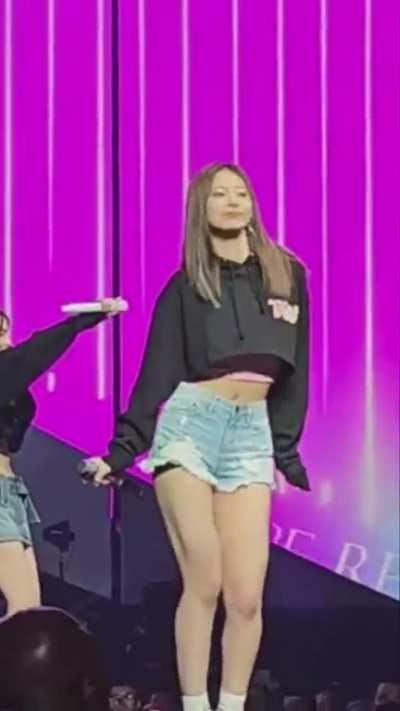 TZUYU in those shorts