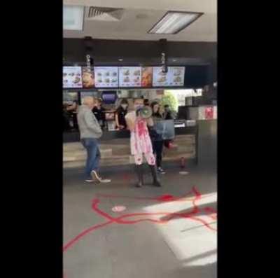 Karen Has A Meltdown Over Ranch Sauce