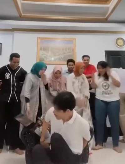 How to simply ruin a family photo