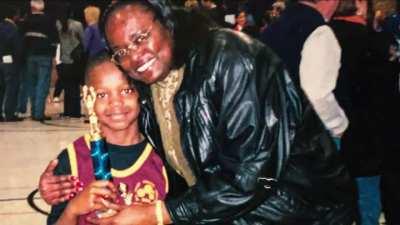 [Highlight] Julius Randle tells the story of why he wears #30 to honor his mother. “Of course you can wear it, but you gotta do something with it.”