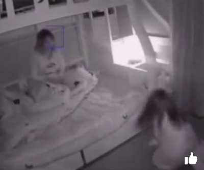 A alma dela bateu no teto e voltou...