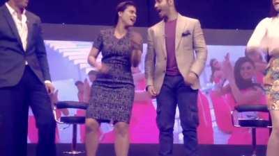 Kajol ufff!!! 🍑🍑 oh my god! LOOK AT HER Gandu BUTT 🤤🤤💦💦💦🍑