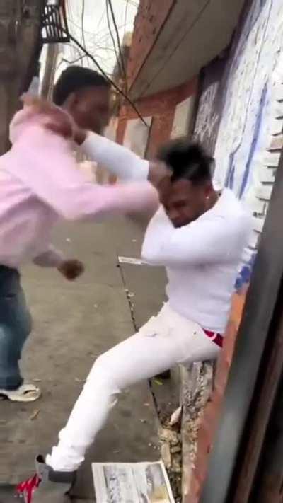 deck(367/962) punching sum nigga ahtside barbershop