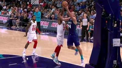 [Highlight] Kelly Oubre really did push-ups after getting fouled by KD.