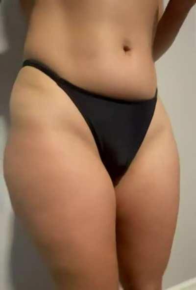 I love 4th of July because I get to show off my Latina cheeks in slutty bikinis 😋