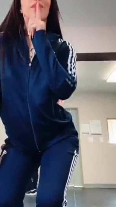 Q rica putita, digan si hago mas videos como este, mas largos