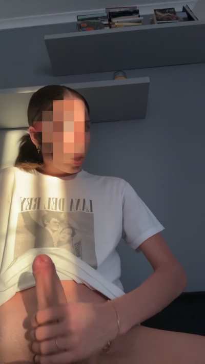 Being my boyfriend has many benefits, including my big girlcock 💋