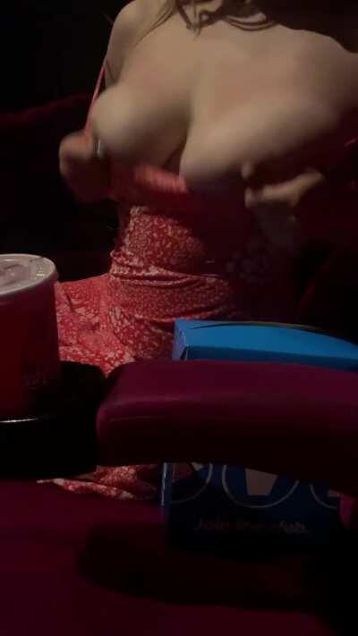 Everyone else must've been watching Netflix [oc]