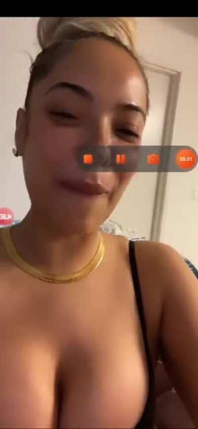 Stephanie santiago Hot Mami 🔥🔥🤤🤤