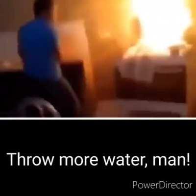 O cara q tá gravando é o próprio diabo