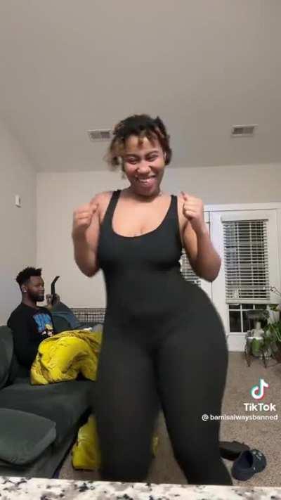 She Tryna Boogie😤