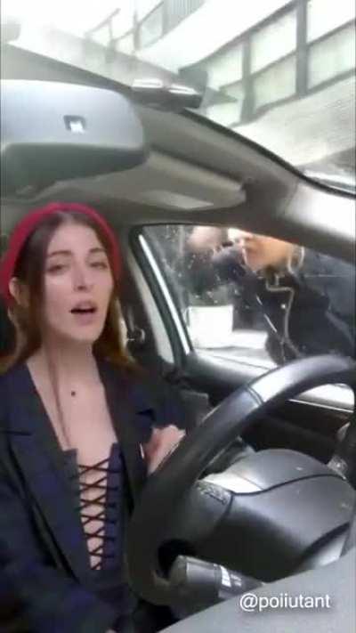 Dua Lipa vs Balkans Twitter