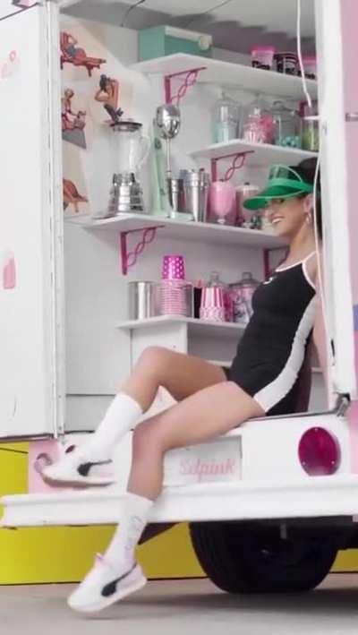 WHAT SMILE WITH CRUSH AII WORLD 