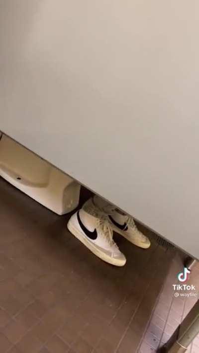 I would be signing my will if I were in that stall