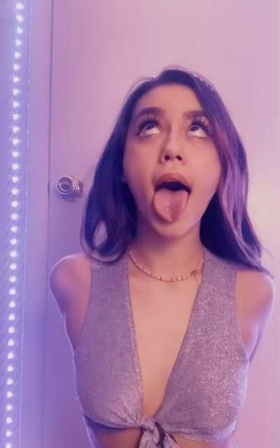 tie me up daddy 💜