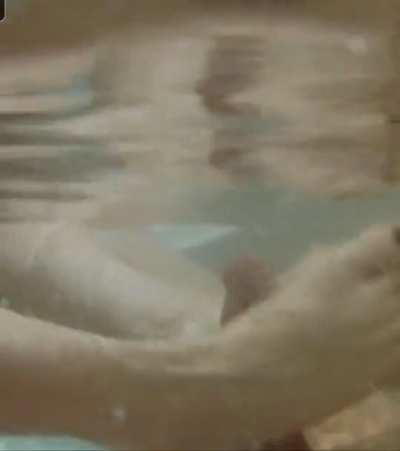 Make him a footjob under Water 