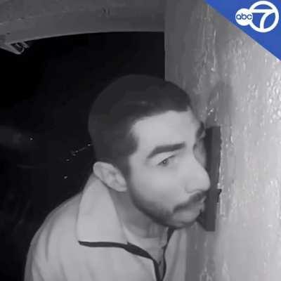 Looked at the camera whilst doing it too.. what a power move xD