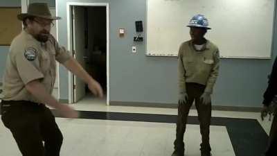 [98/98] A not so Lovely Day (Bill Withers vs. Lovely Boss Dancing)