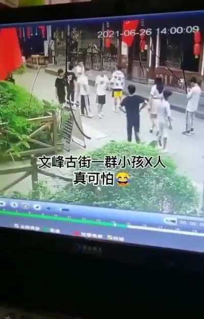 重庆小孩，忠！