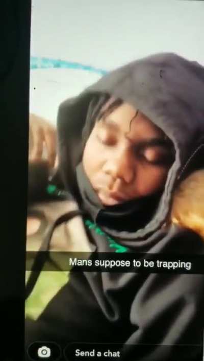 When you supposed to be trapping😂😂😂