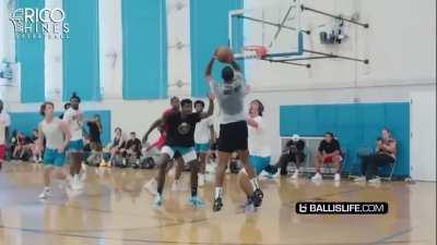 [Highlight] Paul George with a nasty double crossover