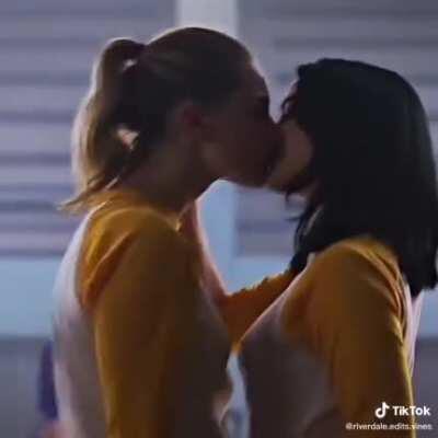 MANO ALI NO BARCO ERA O OROKI?