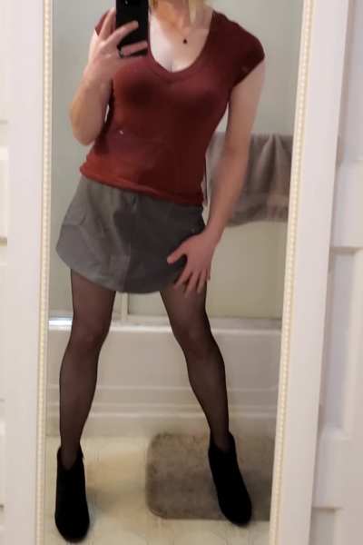 Cum into the bathroom for a sec?