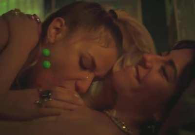 Mirela Balic & Andrea Pos - The Movie Zorras 