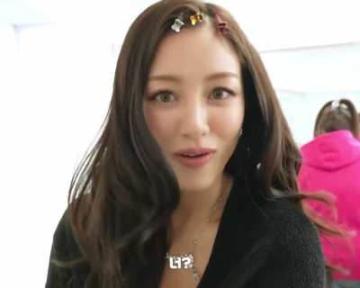 251216 - Jihyo cheering herself up