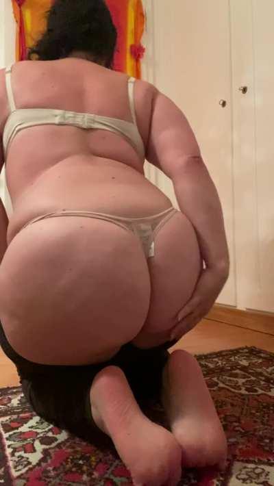 Just trying to tempt you with my ass, is it working?