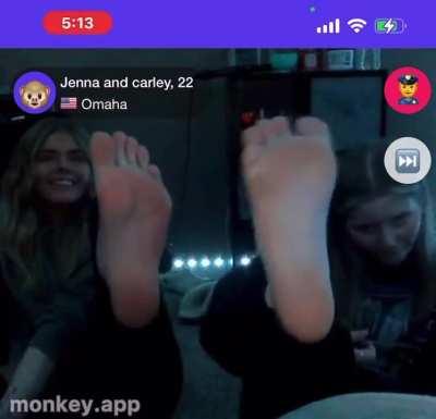 feet monkeapp group :dm