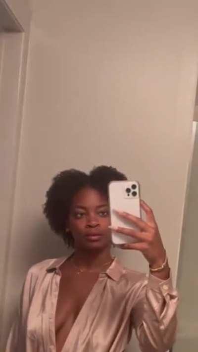 Ari Lennox