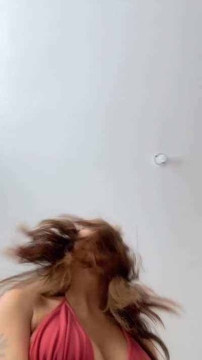 Oh hello! Didn’t see you there but maybe my neighbours did 😉