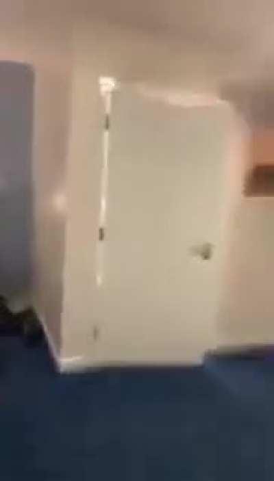 Sofrendo ao som de cilindro