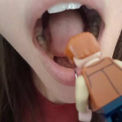 I think I found my next little snack… {f}